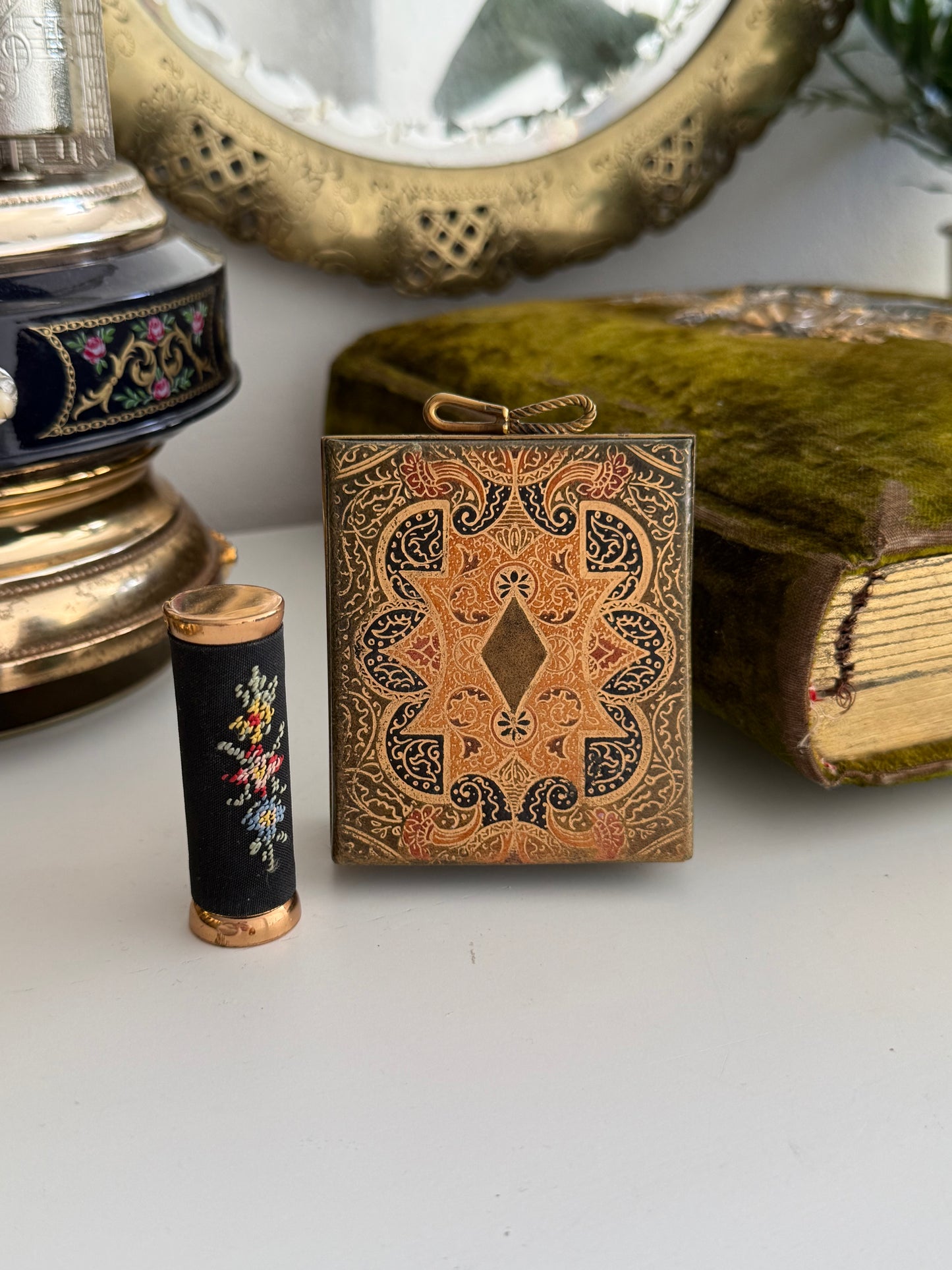 Vintage Etui mit Lippenstift
