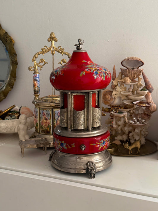 Vintage Zigaretten / Lippenstift Karussel mit Spieluhr / 19