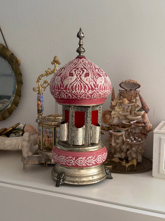 Vintage Zigaretten / Lippenstift Karussel mit Spieluhr / 20